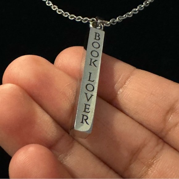 ⚜️3 for $30⚜️ Silver Tone ‘BOOK LOVER’ Bar Pendant Necklace - Picture 8 of 10